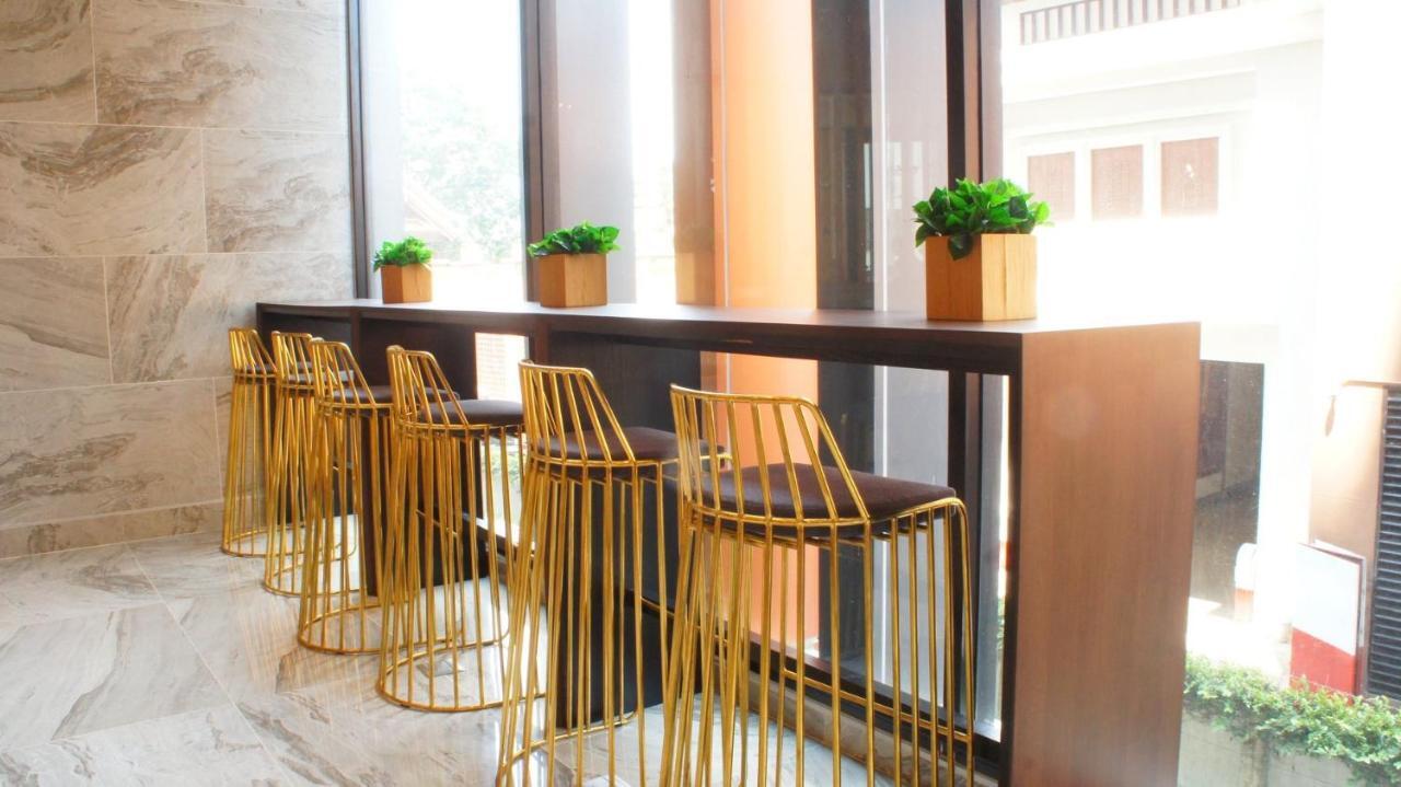The Astra Chiang Mai Family Room Exterior foto